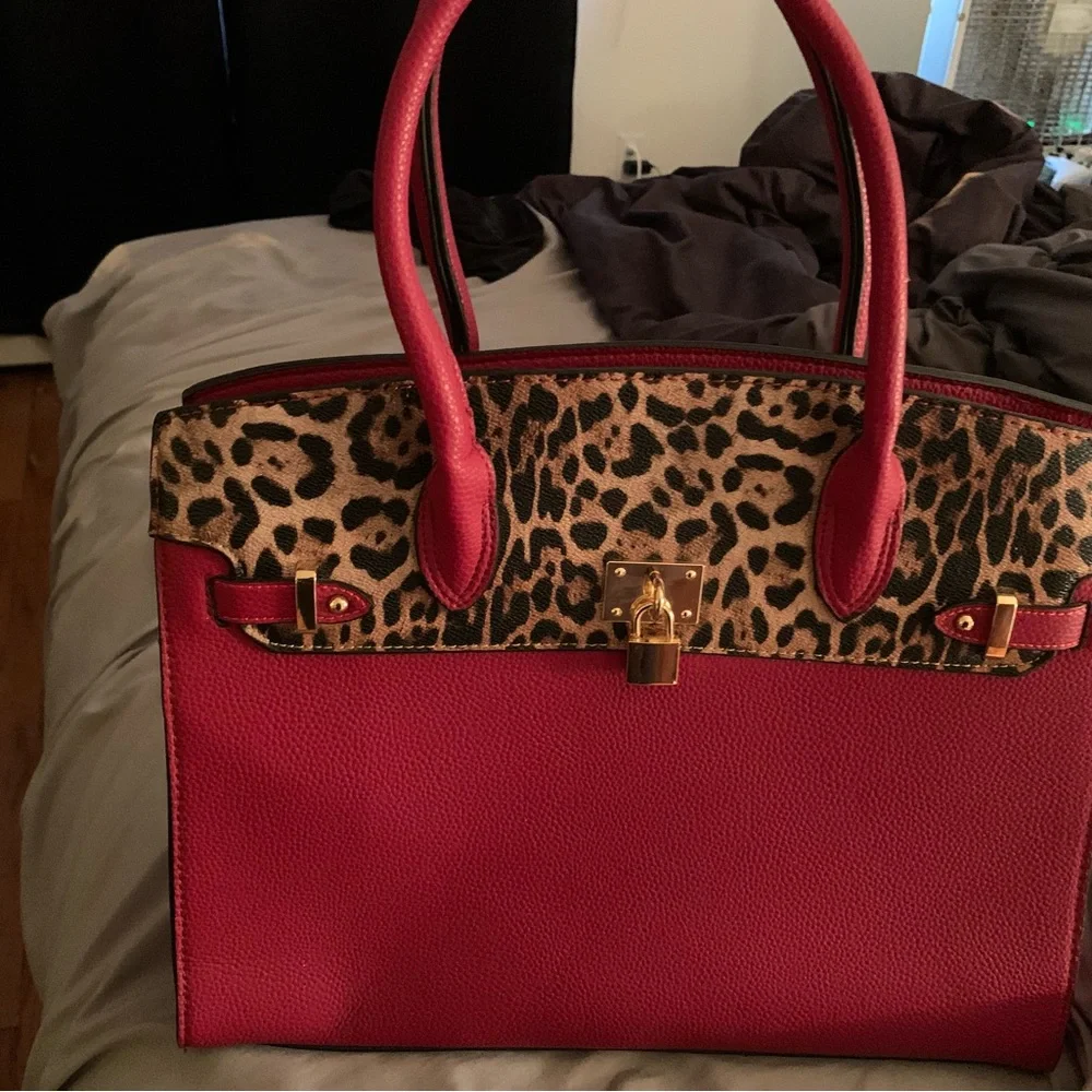 COPY - Red & Cheetah Hermes style type of bag. - Picture 2 of 3